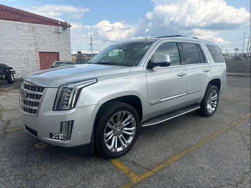 Gray 2019 Cadillac Escalade Luxury