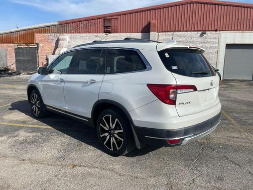 2021 Honda Pilot Touring 8-Passenger