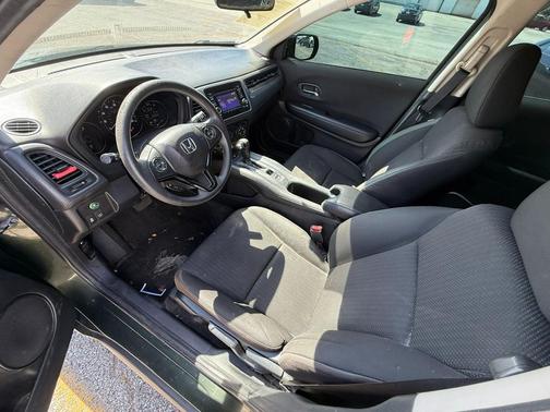 2017 Honda HR-V LX