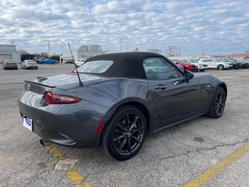 2016 Mazda MX-5 Miata Club