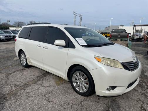 2012 Toyota Sienna XLE