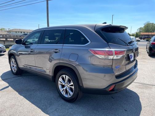 Predawn Gray Mica 2016 Toyota Highlander LE Plus