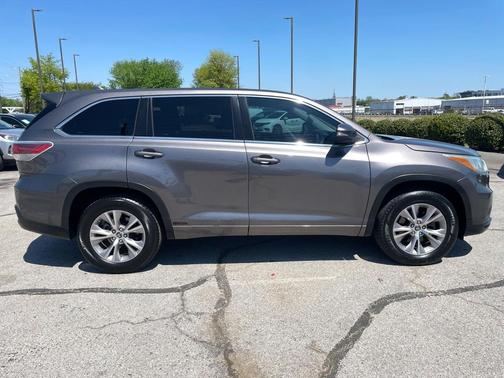 Predawn Gray Mica 2016 Toyota Highlander LE Plus