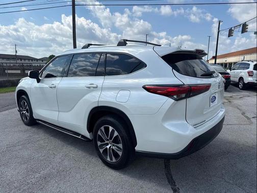 Blizzard Pearl 2020 Toyota Highlander XLE