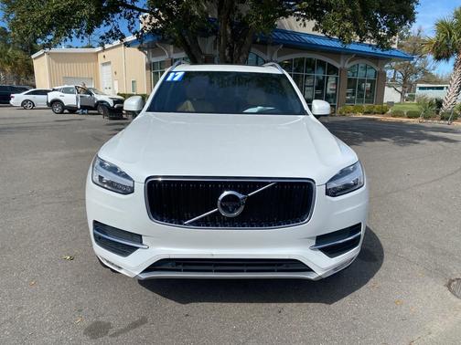 2017 Volvo XC90 T5 Momentum