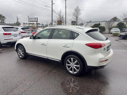2017 INFINITI QX50 Base