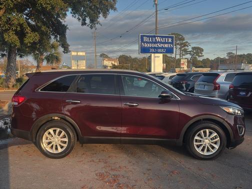 2018 Kia Sorento LX