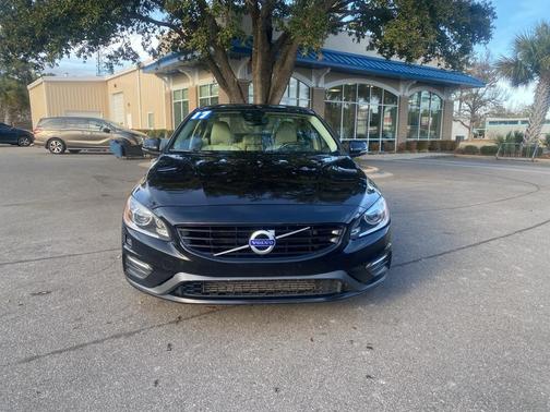 2017 Volvo S60 T5 Dynamic