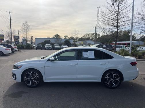 2020 Volkswagen Passat 2.0T R-Line