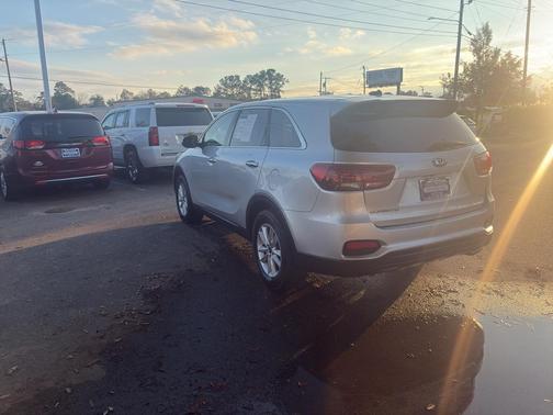 2019 Kia Sorento LX V6