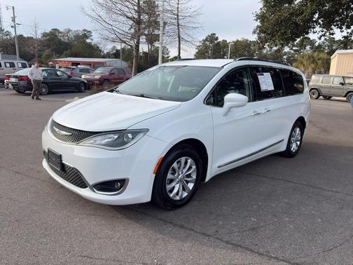2018 Chrysler Pacifica Touring-L