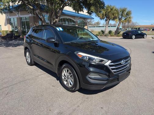 2017 Hyundai TUCSON SE