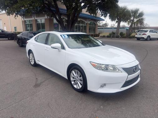 2013 Lexus ES 300h Base