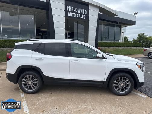 2024 GMC Terrain SLT