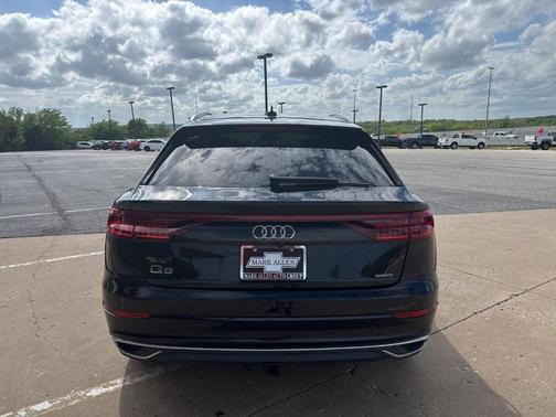 Orca Black Metallic 2019 Audi Q8 3.0T Premium