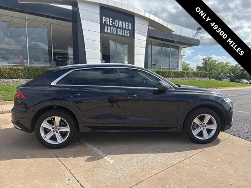 Orca Black Metallic 2019 Audi Q8 3.0T Premium
