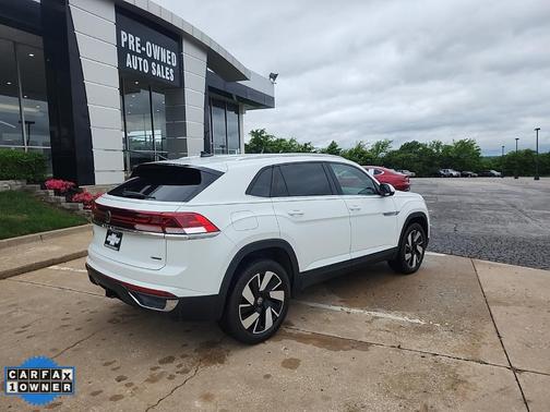 2024 Volkswagen Atlas Cross Sport 2.0T SE w/Technology