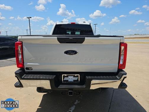 Oxford White 2025 Ford F-250 XLT