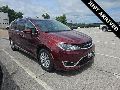 2019 Chrysler Pacifica Touring-L