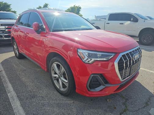 Tango Red Metallic 2020 Audi Q3 45 S line Prestige