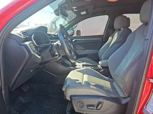 Tango Red Metallic 2020 Audi Q3 45 S line Prestige