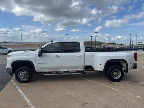 Summit White 2024 Chevrolet Silverado 3500 LT