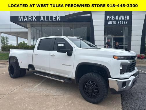 Summit White 2024 Chevrolet Silverado 3500 LT