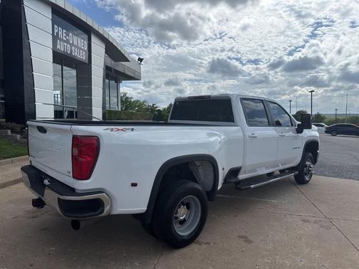 Summit White 2024 Chevrolet Silverado 3500 LT