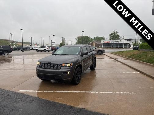 2021 Jeep Grand Cherokee Laredo X