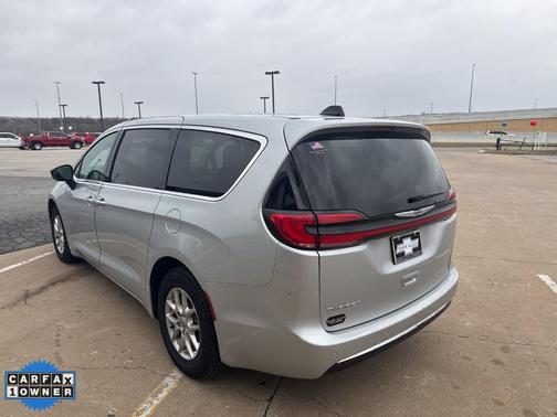 2024 Chrysler Pacifica Touring-L