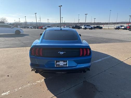 2021 Ford Mustang EcoBoost