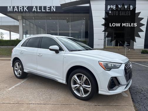 2021 Audi Q3 45 S line Premium