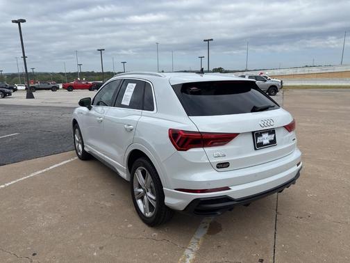 2021 Audi Q3 45 S line Premium