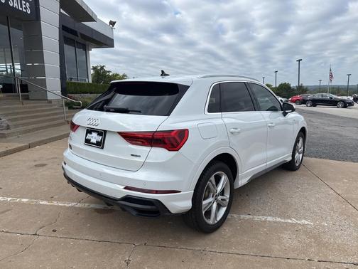 2021 Audi Q3 45 S line Premium