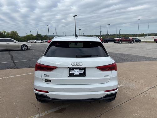 2021 Audi Q3 45 S line Premium