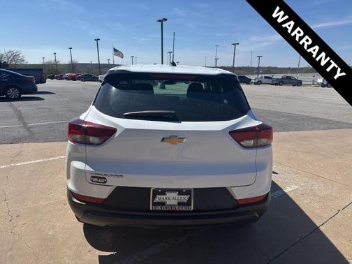 Summit White 2025 Chevrolet Trailblazer LS
