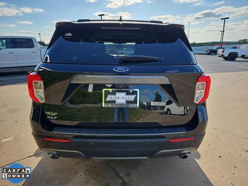 Black Metallic 2022 Ford Explorer XLT