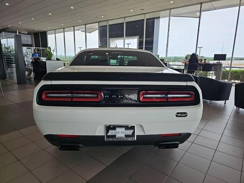 White Knuckle Clearcoat 2019 Dodge Challenger SRT Hellcat