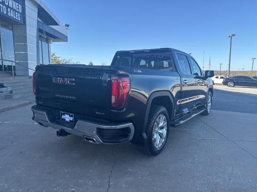 2021 GMC Sierra 1500 SLT