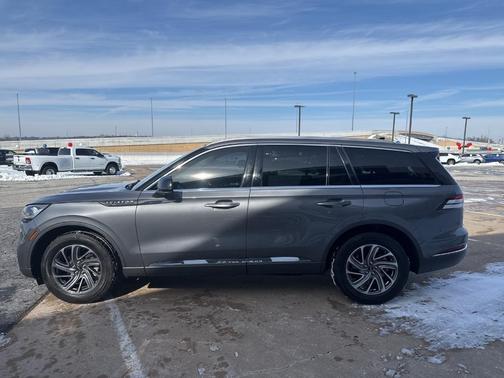 2021 Lincoln Aviator Standard AWD