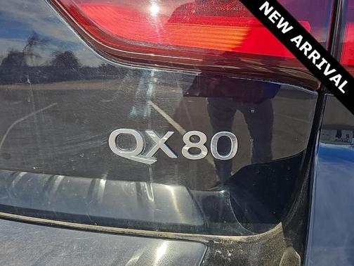 2021 INFINITI QX80 Luxe