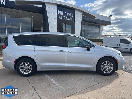 2024 Chrysler Pacifica Touring-L