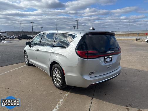 2024 Chrysler Pacifica Touring-L