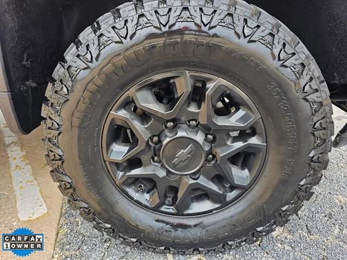 Summit White 2024 Chevrolet Silverado 2500 LT