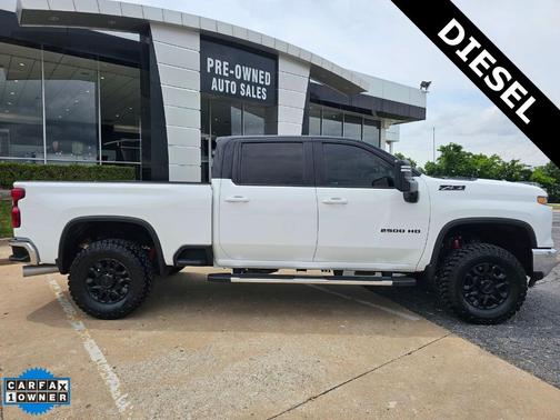 Summit White 2024 Chevrolet Silverado 2500 LT