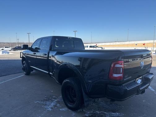 2022 RAM 3500 Laramie