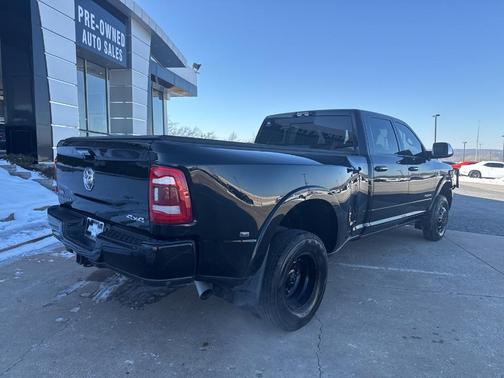 2022 RAM 3500 Laramie