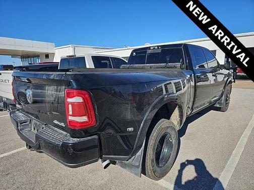 2022 RAM 3500 Laramie