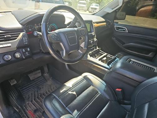White Frost Tri-Coat 2018 GMC Yukon XL Denali