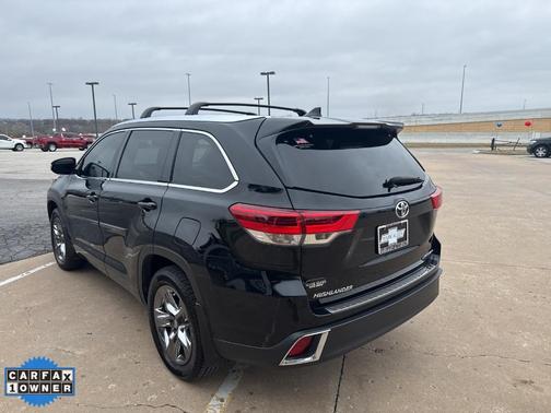 2019 Toyota Highlander Limited Platinum